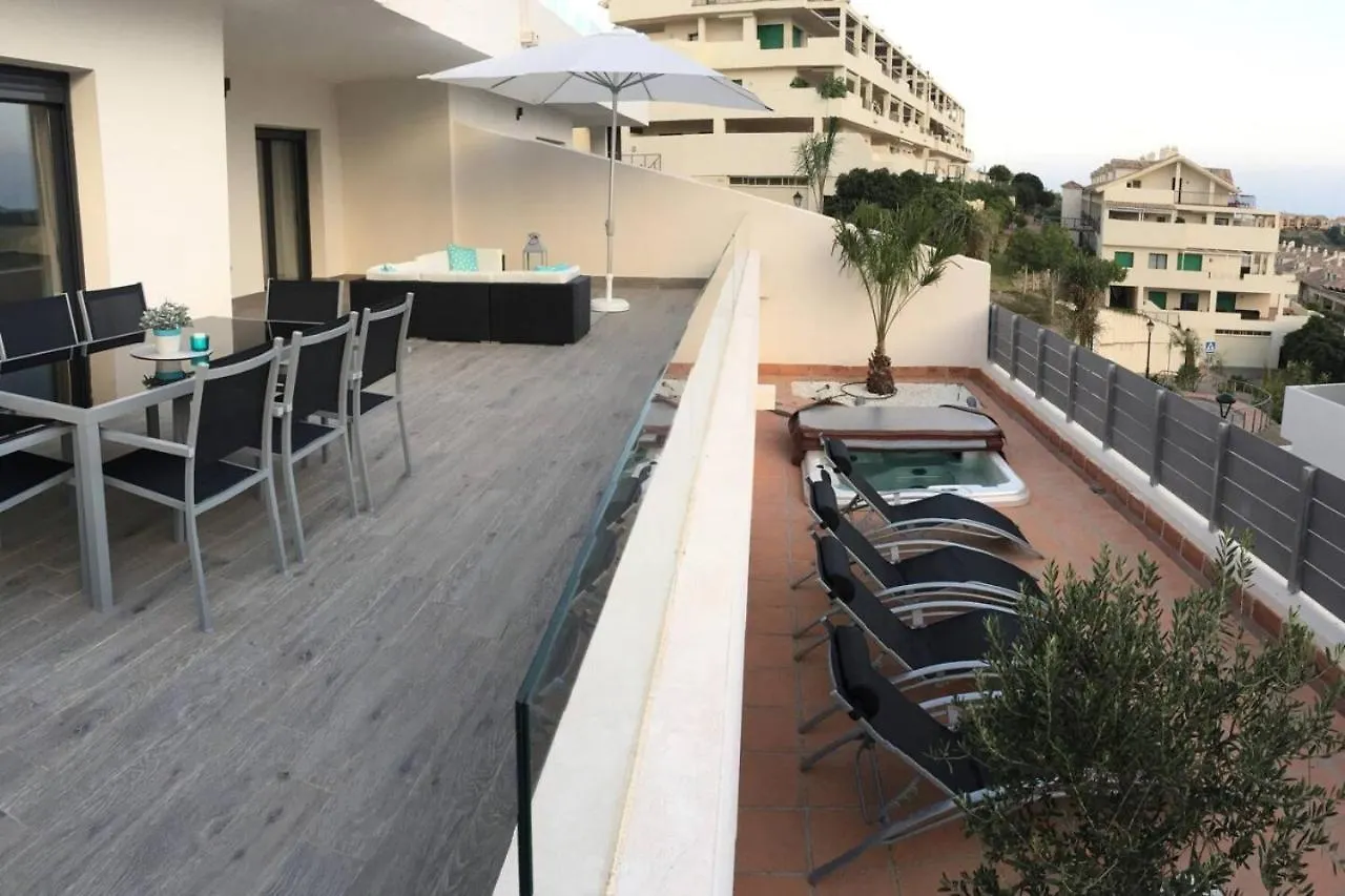 Modern Apartment With View To Gibraltar, Large Terrace And Jacuzzi Estepona 0*,  Spagna