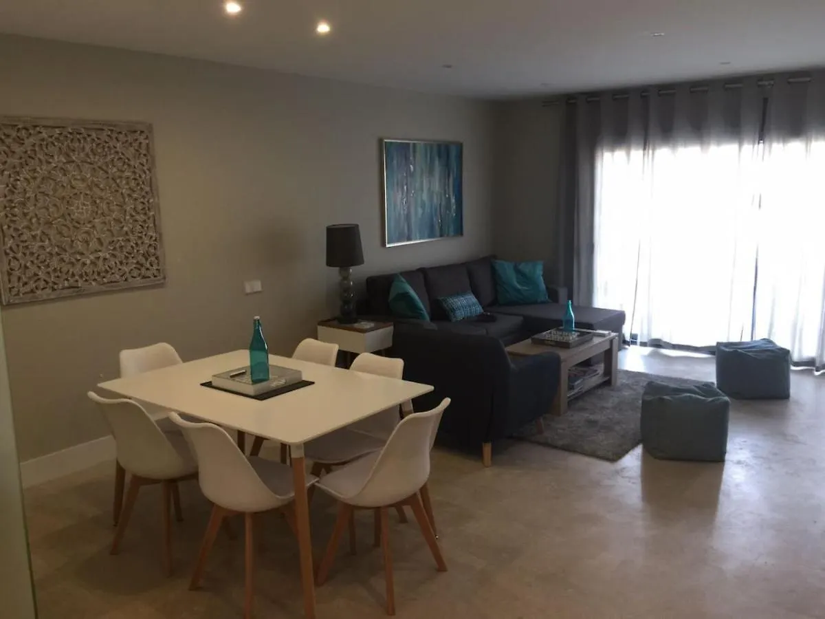 Modern Apartment With View To Gibraltar, Large Terrace And Jacuzzi Estepona 0*,  Spagna